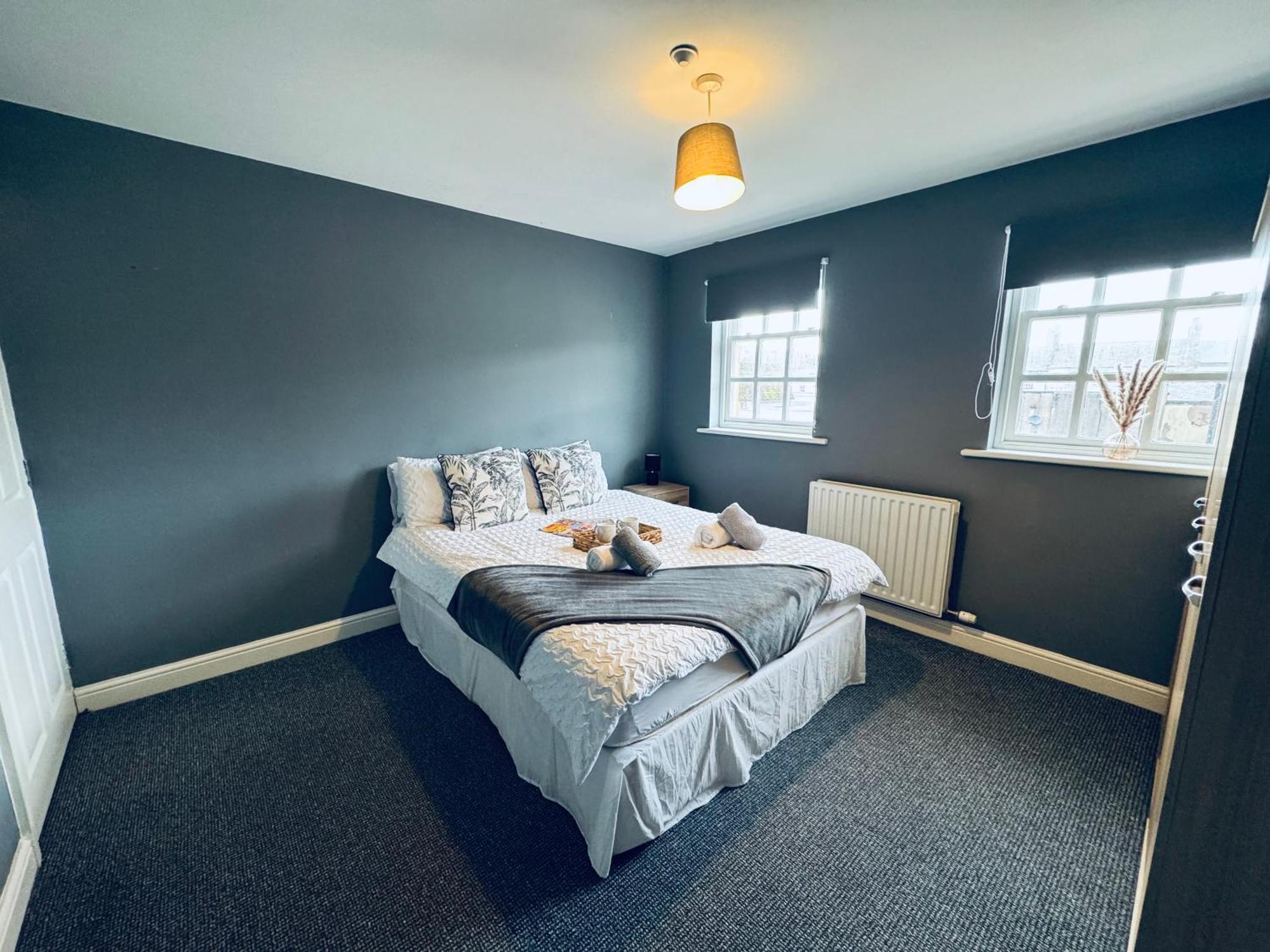 Queens Townhouse - 4 Bed وايتهيفين المظهر الخارجي الصورة