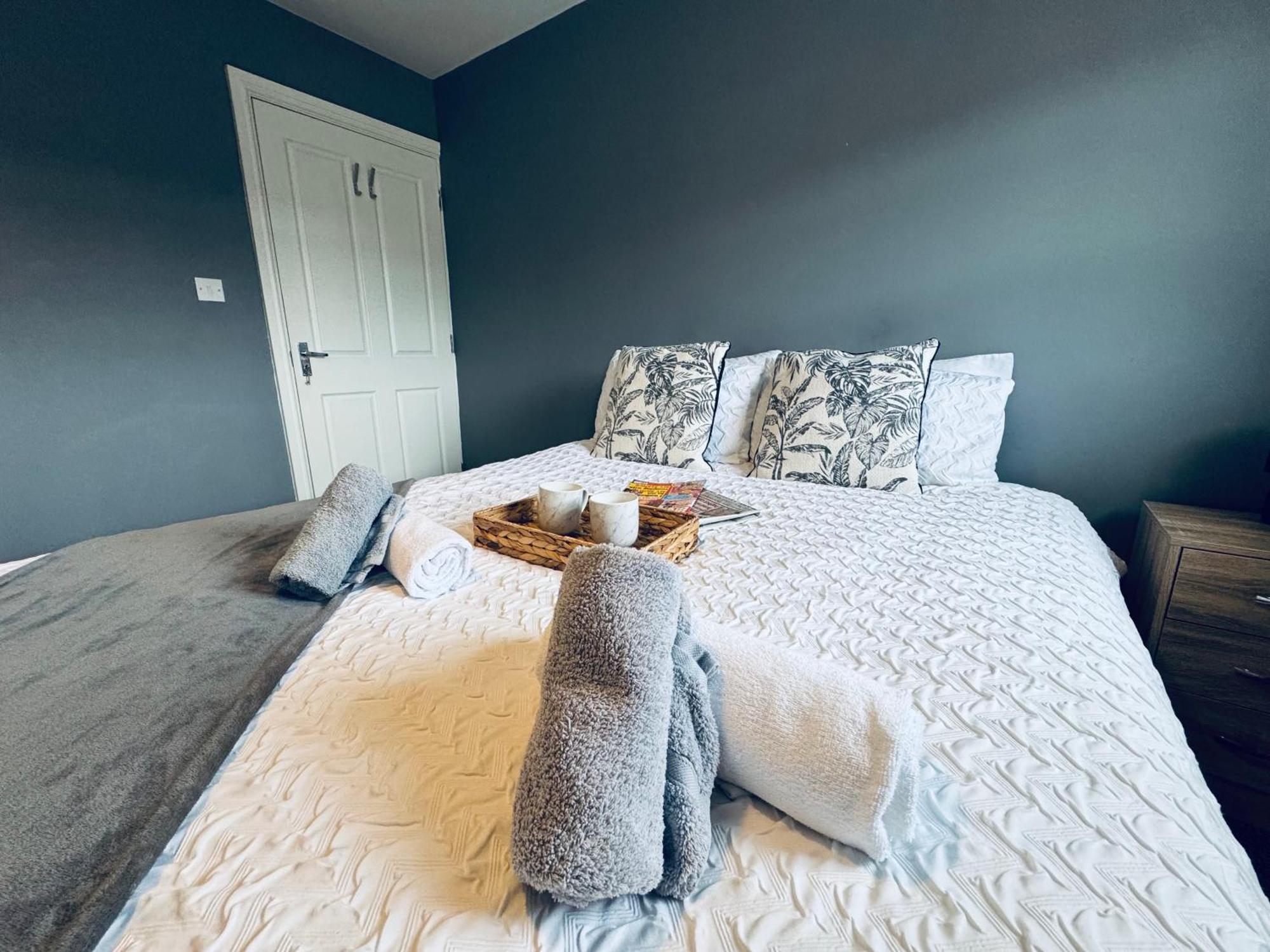 Queens Townhouse - 4 Bed وايتهيفين المظهر الخارجي الصورة