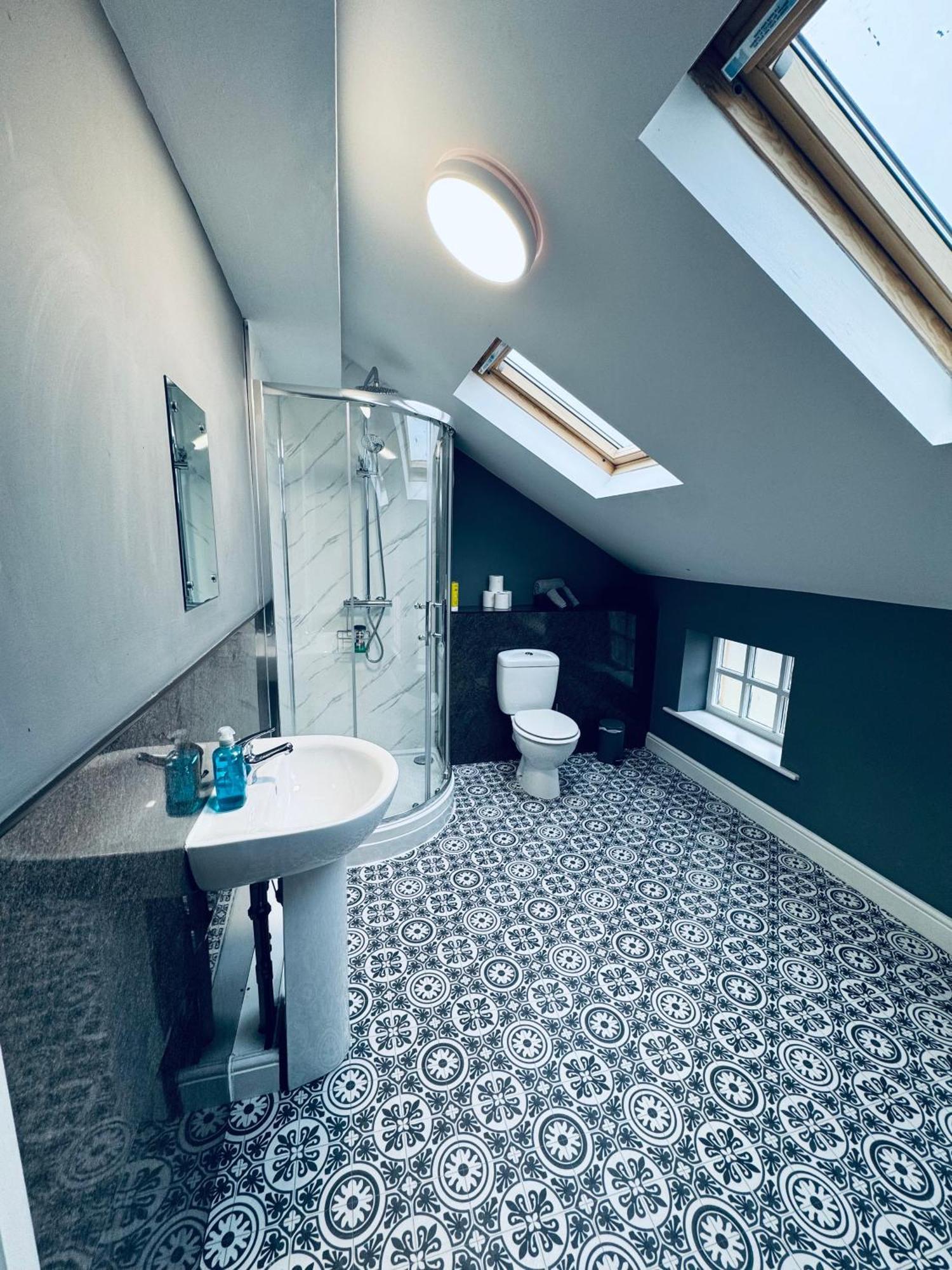Queens Townhouse - 4 Bed وايتهيفين المظهر الخارجي الصورة